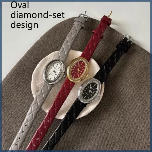 Lee más sobre el artículo 2025 Nuevo reloj de cuero a cuadros con diamantes de huevo de Paloma