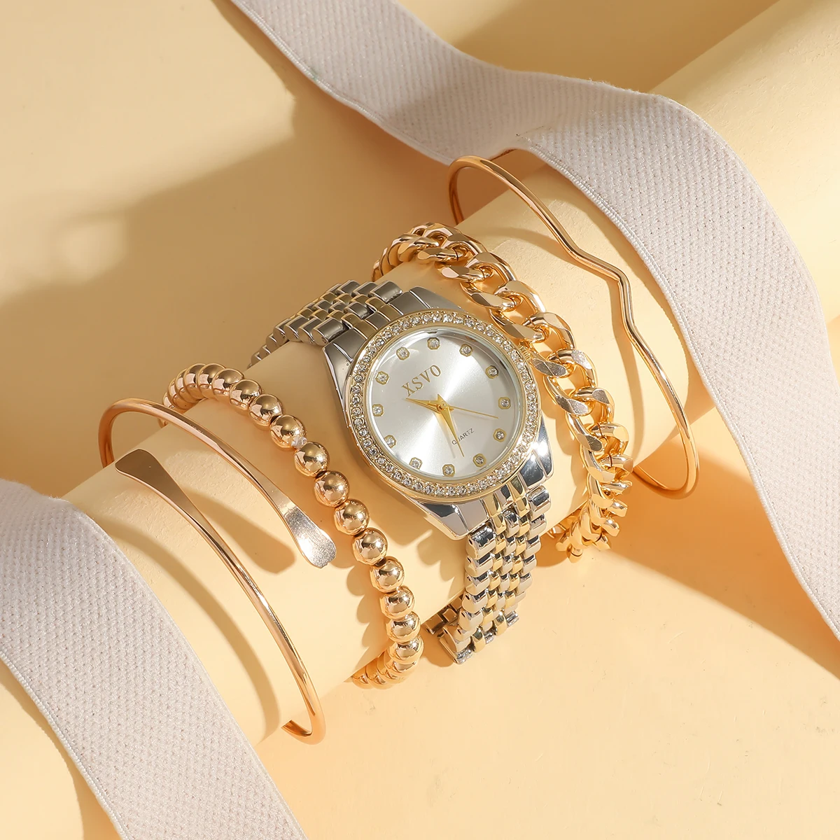 Lee más sobre el artículo Sin caja de regalo, nuevo estilo, correa de acero, reloj de pulsera