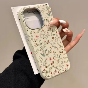 Lee más sobre el artículo Funda de teléfono con patrón de lichi de flor pequeña para iPhone 17