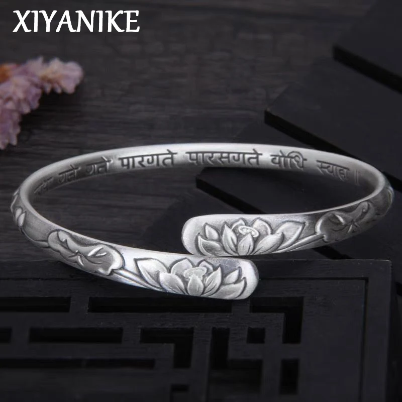 Lee más sobre el artículo XIYANIKE, brazalete Vintage tailandés de plata con flor de loto para