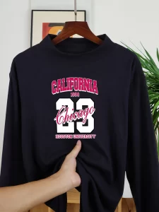 Lee más sobre el artículo Camisa de manga larga con estampado de la Universidad de California,