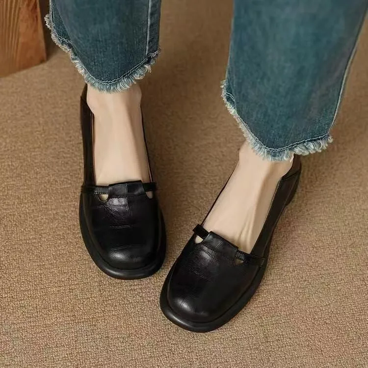 Lee más sobre el artículo Mocasines de mujer estilo Old Money, zapatos con punta, zapatos bási