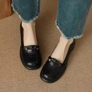 Lee más sobre el artículo Mocasines de mujer estilo Old Money, zapatos con punta, zapatos bási
